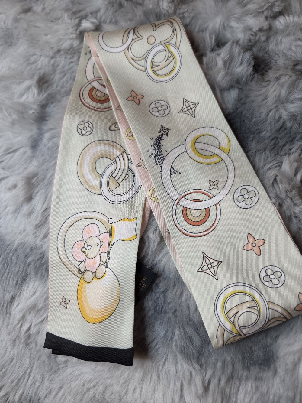 Light Gray Silk Scard